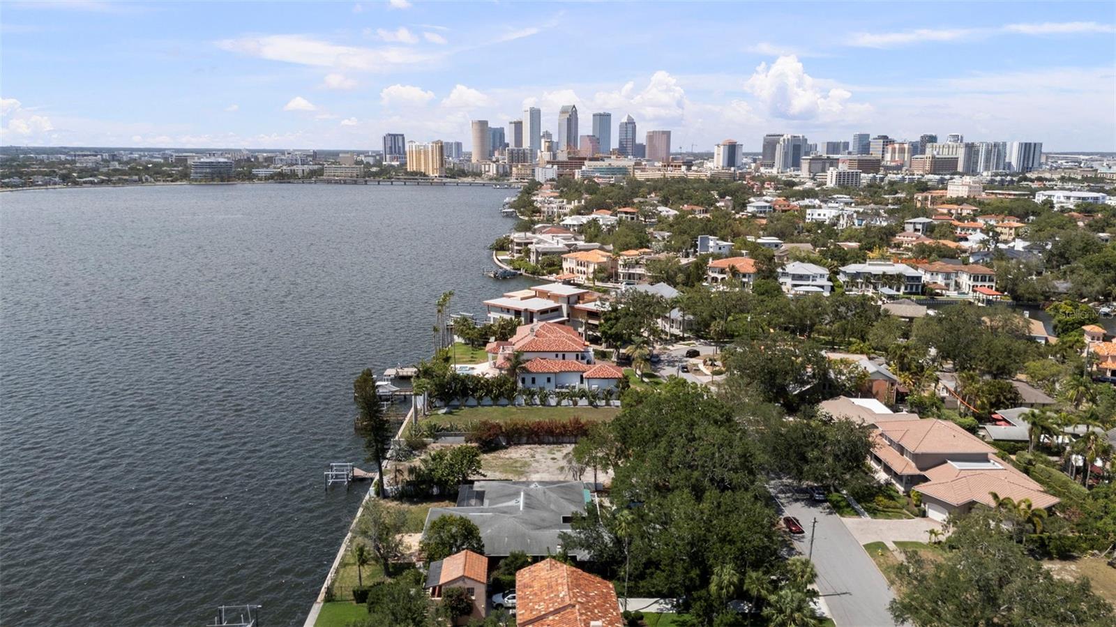 DAVIS ISLANDS PB10 PG52 TO 57 - Residential