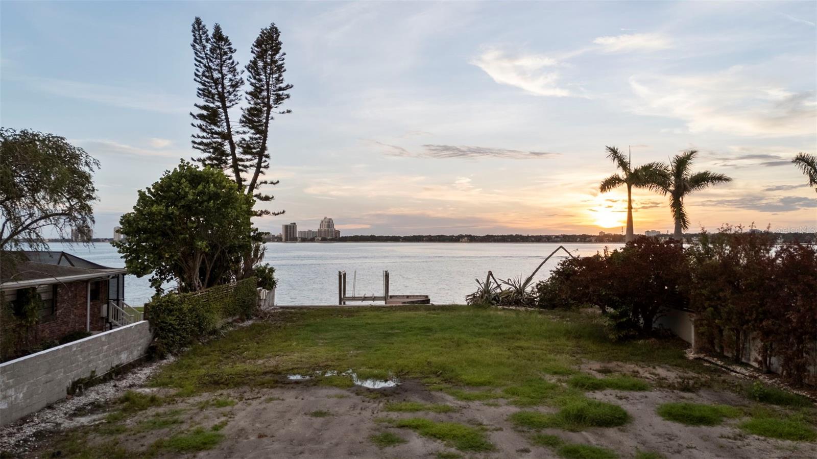 DAVIS ISLANDS PB10 PG52 TO 57 - Residential