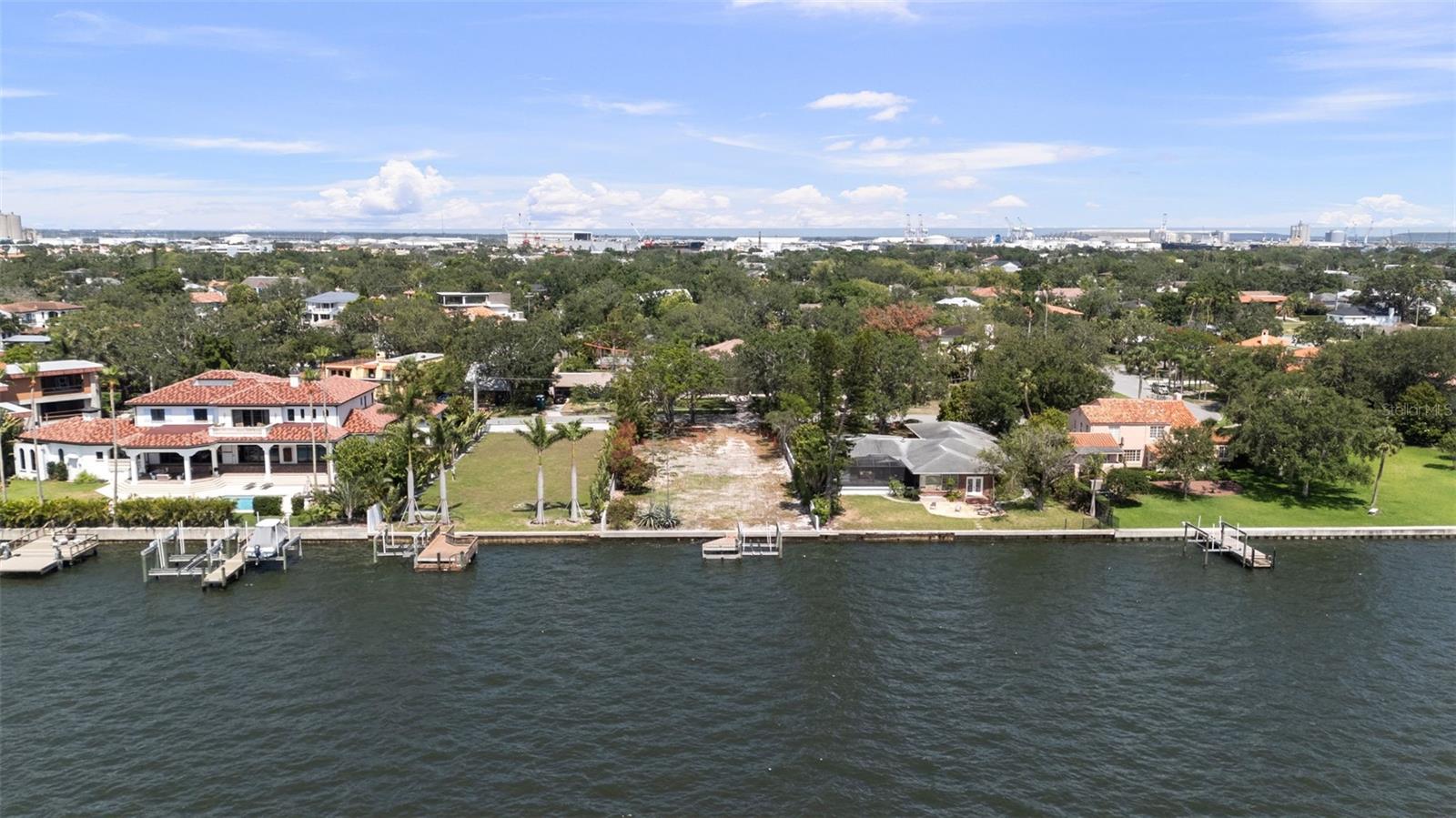 DAVIS ISLANDS PB10 PG52 TO 57 - Residential