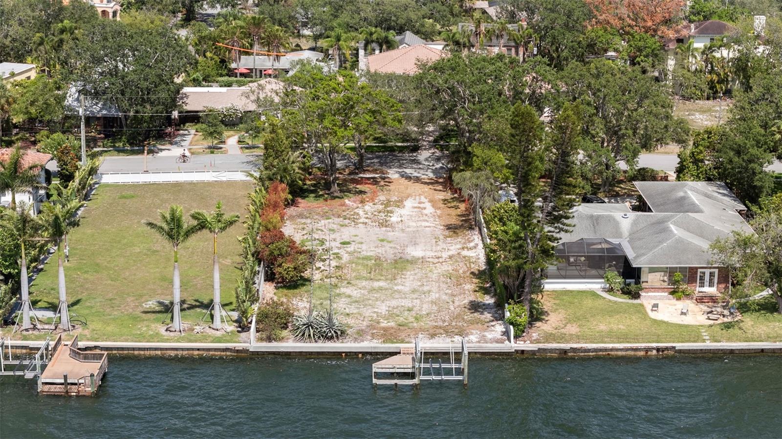 DAVIS ISLANDS PB10 PG52 TO 57 - Residential