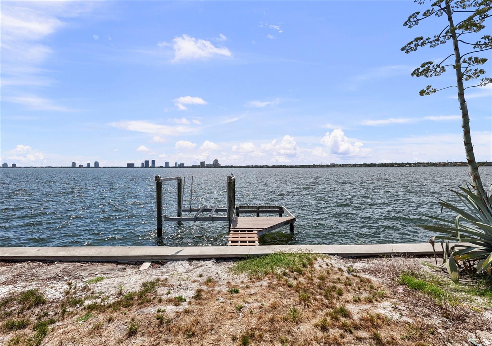 DAVIS ISLANDS PB10 PG52 TO 57 - Residential