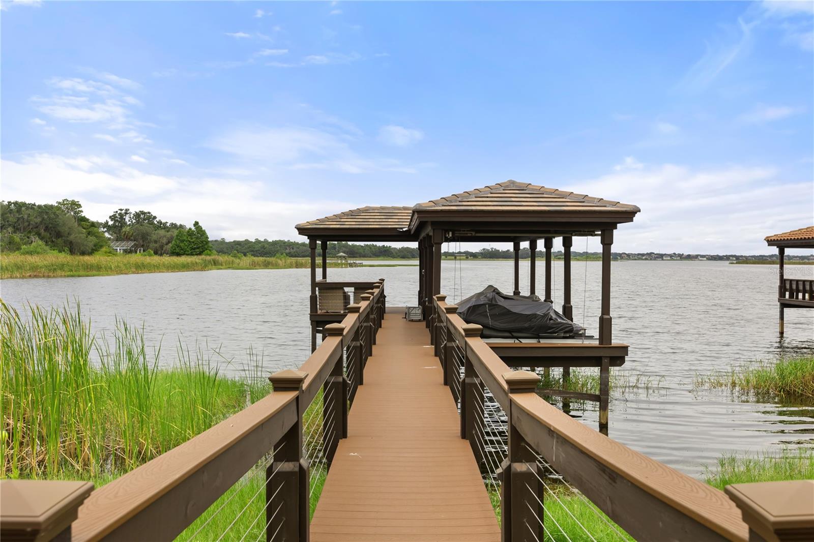 WATERSIDE 90'S - Residential