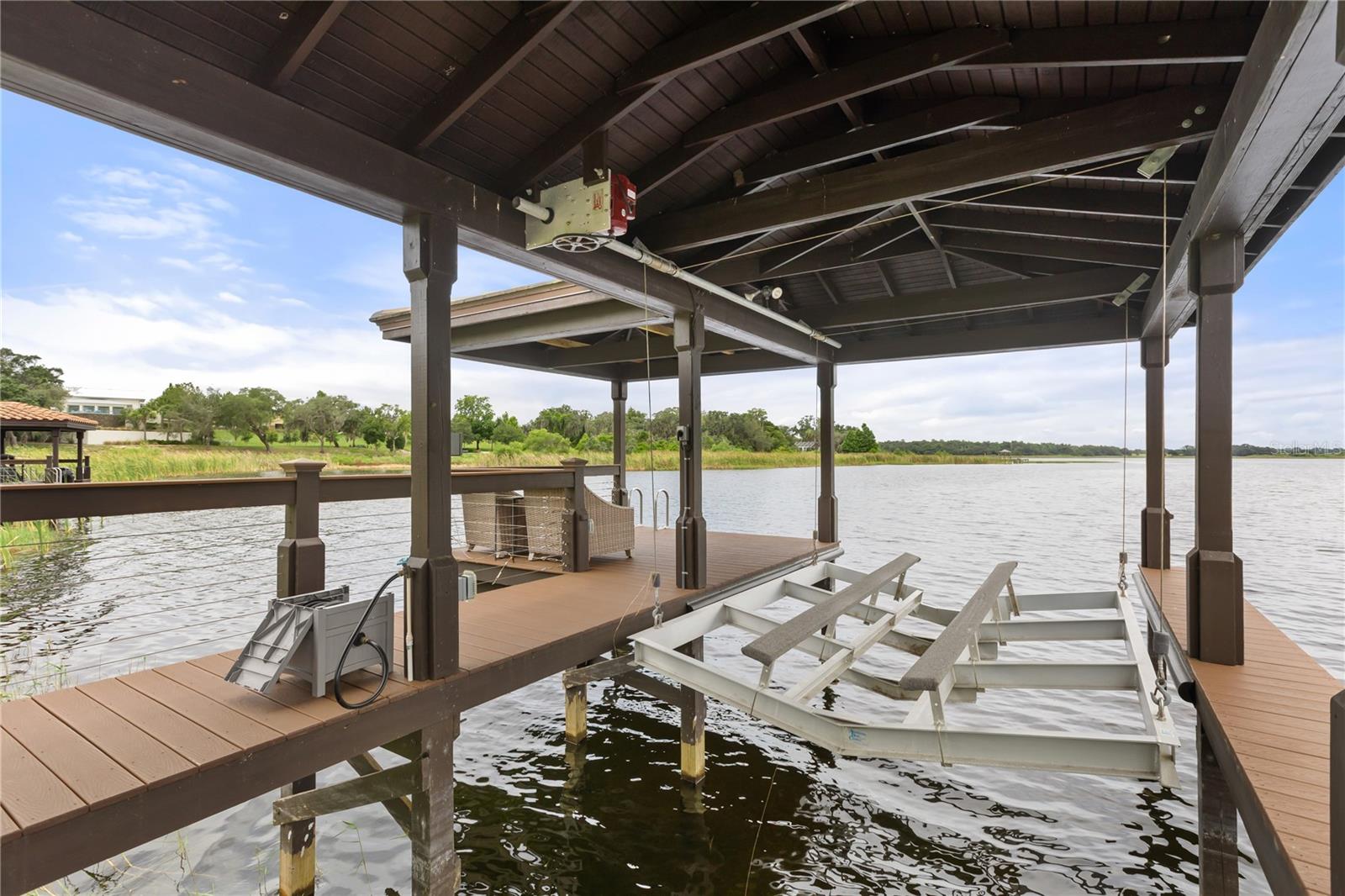 WATERSIDE 90'S - Residential