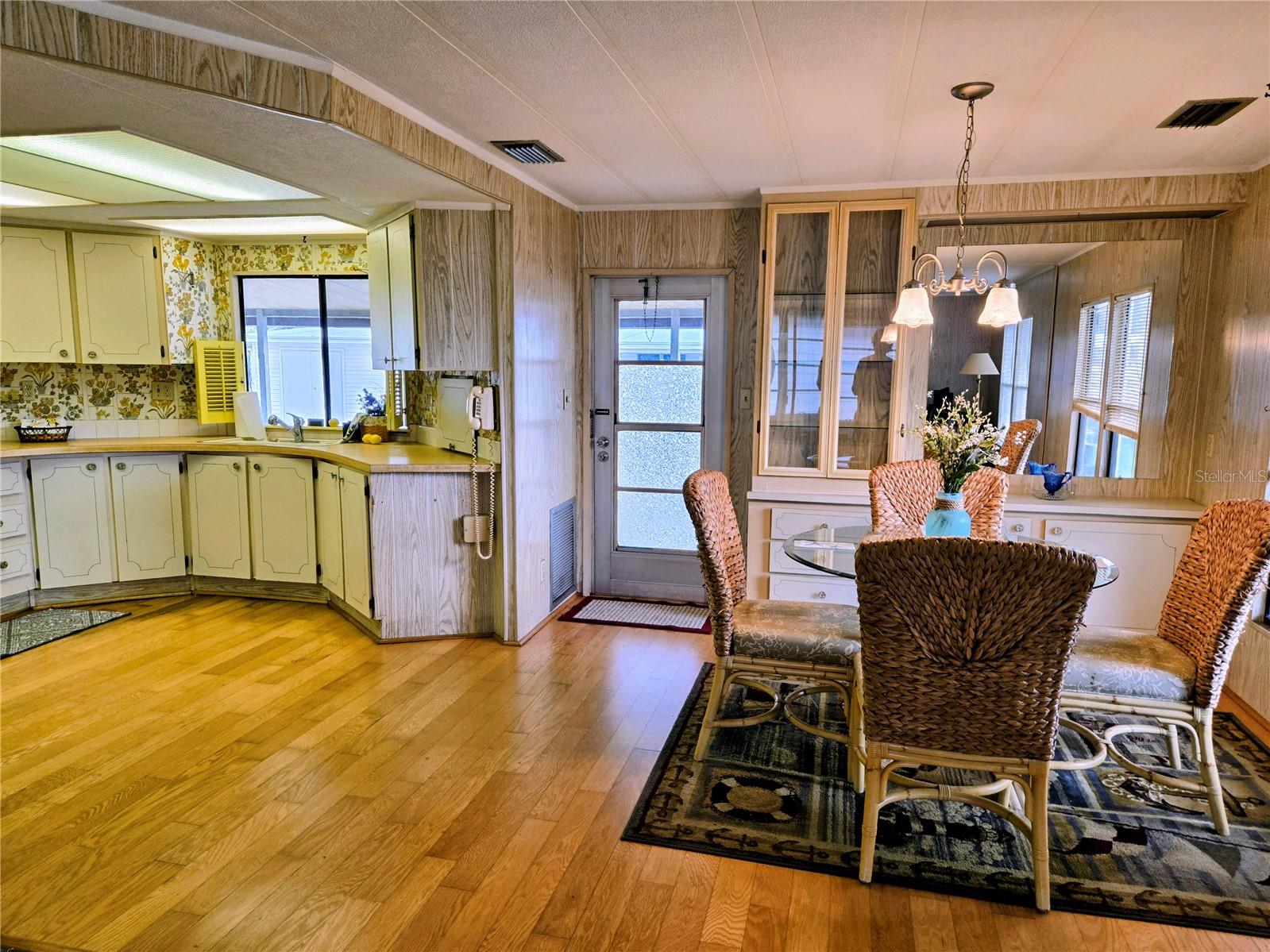 COUNTRY AIRE VILLAGE - Residential
