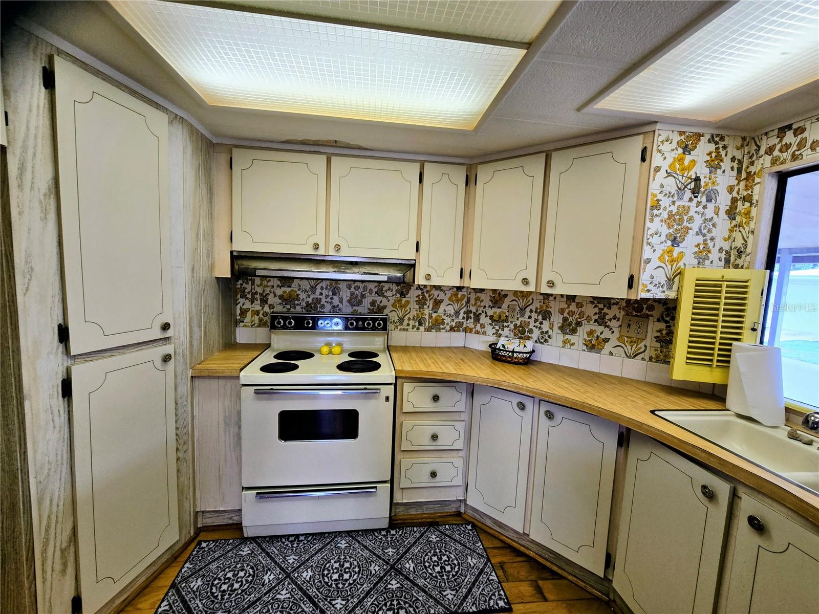 COUNTRY AIRE VILLAGE - Residential