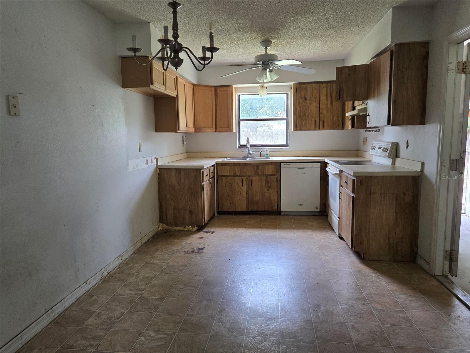 BELLEVIEW HEIGHTS ESTATE - Residential