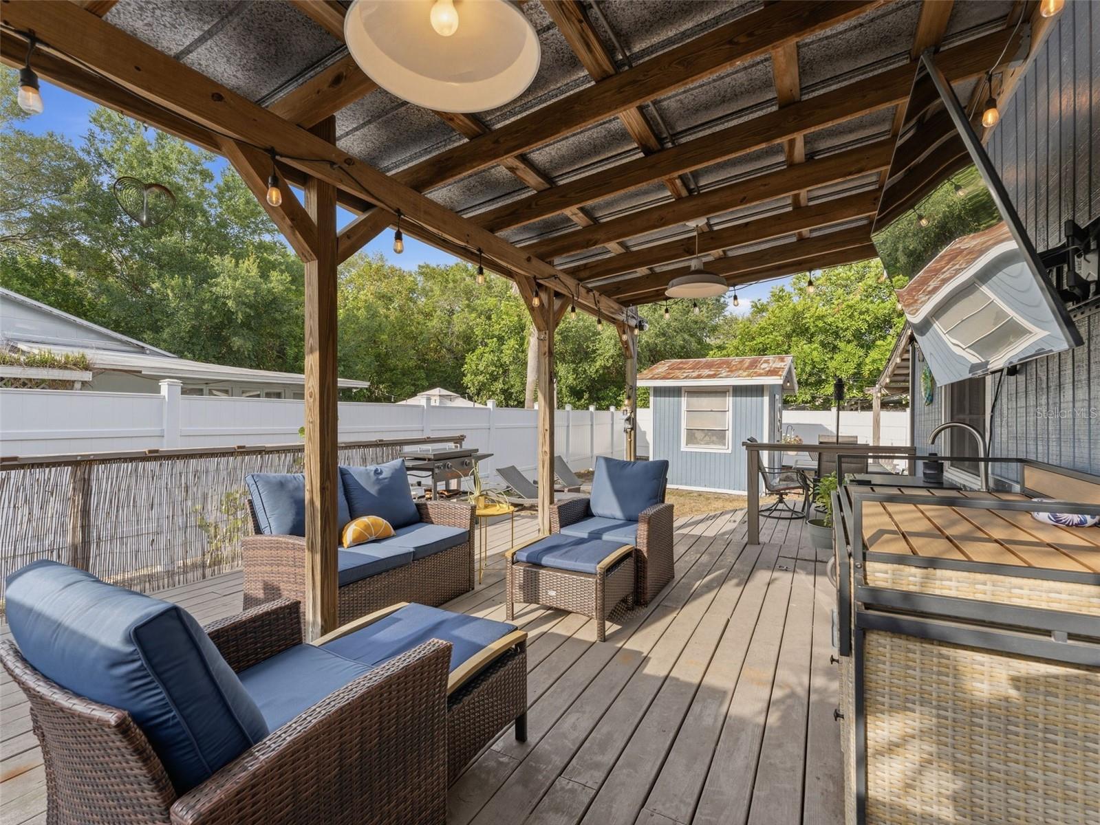 LARRYS SUB - Residential