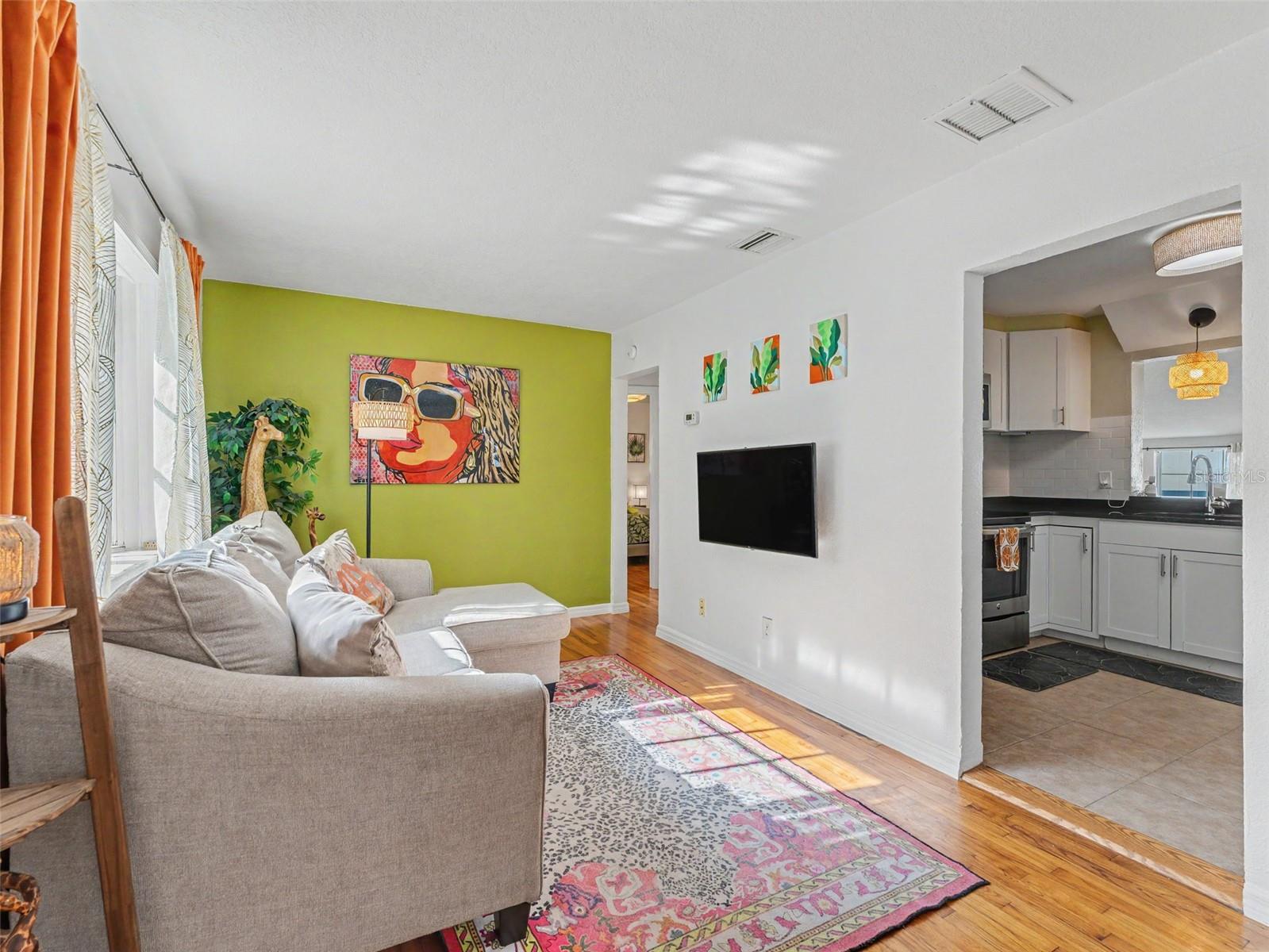 LARRYS SUB - Residential