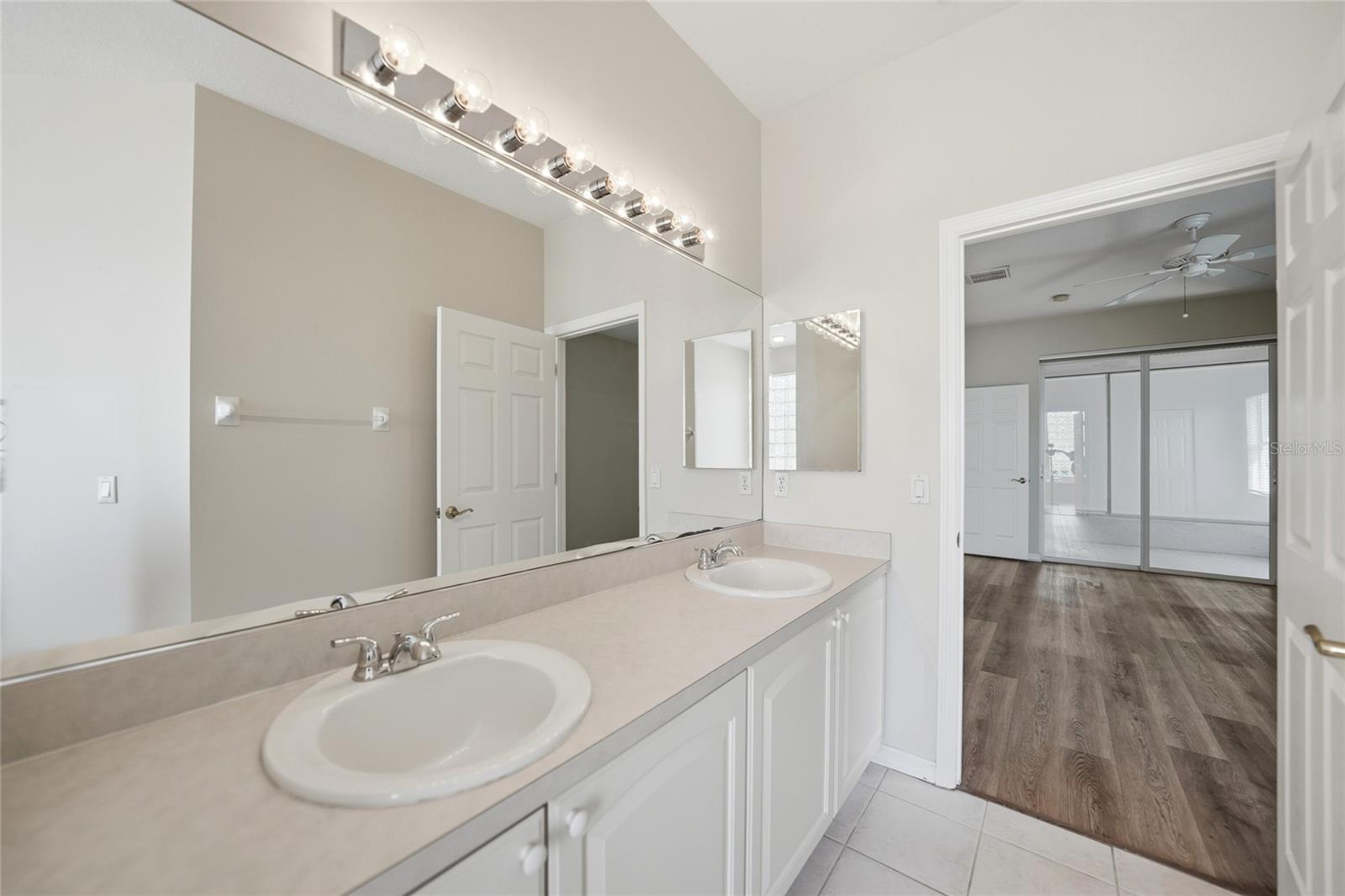 KINGS GATE - Residential