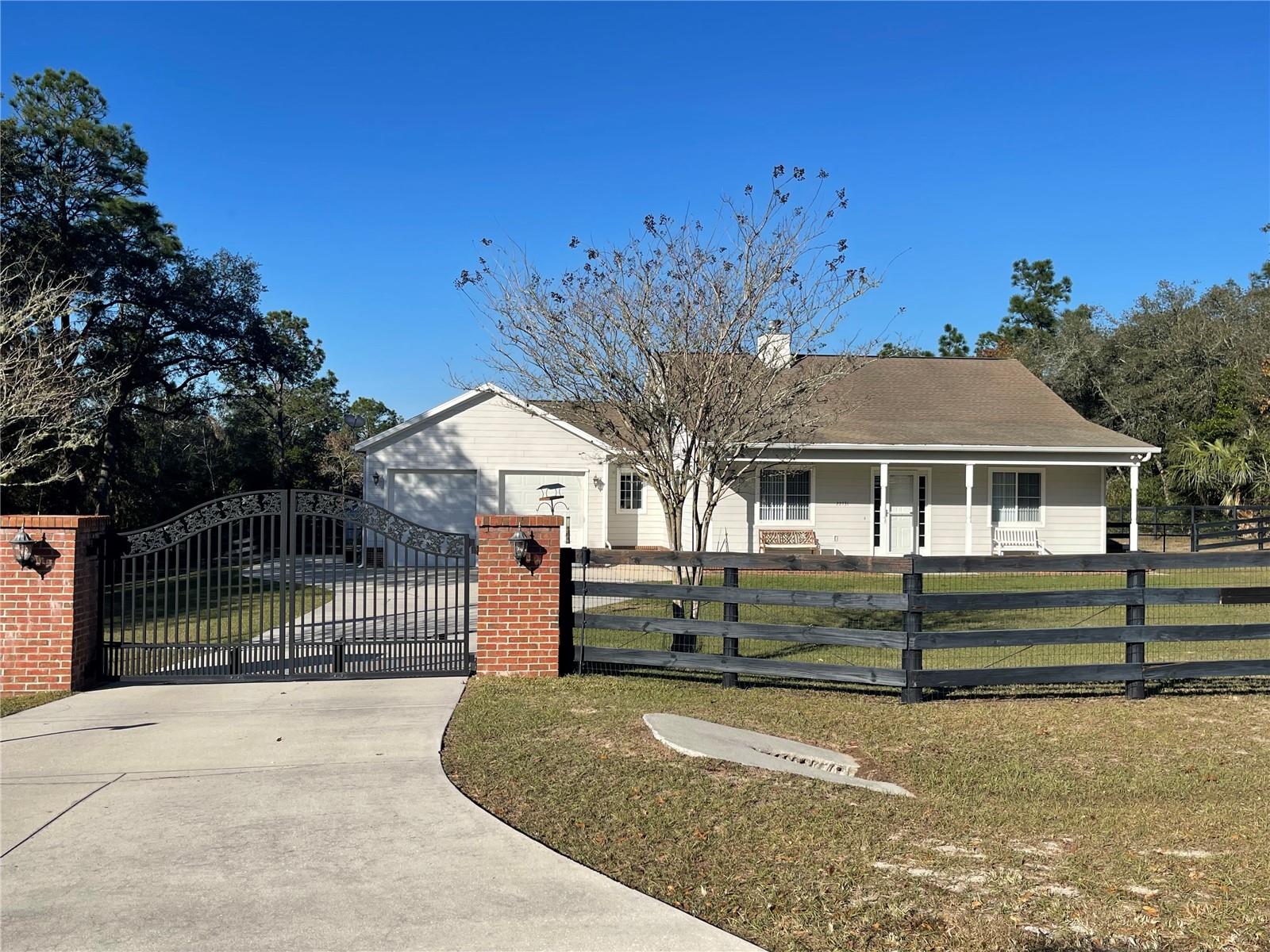 RAINBOW LAKES ESTATE - Land