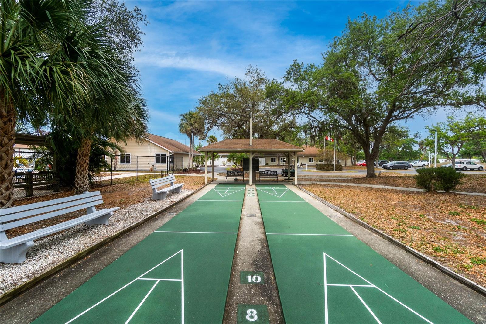 VILLAGE HOLIDAY LAKE - Residential