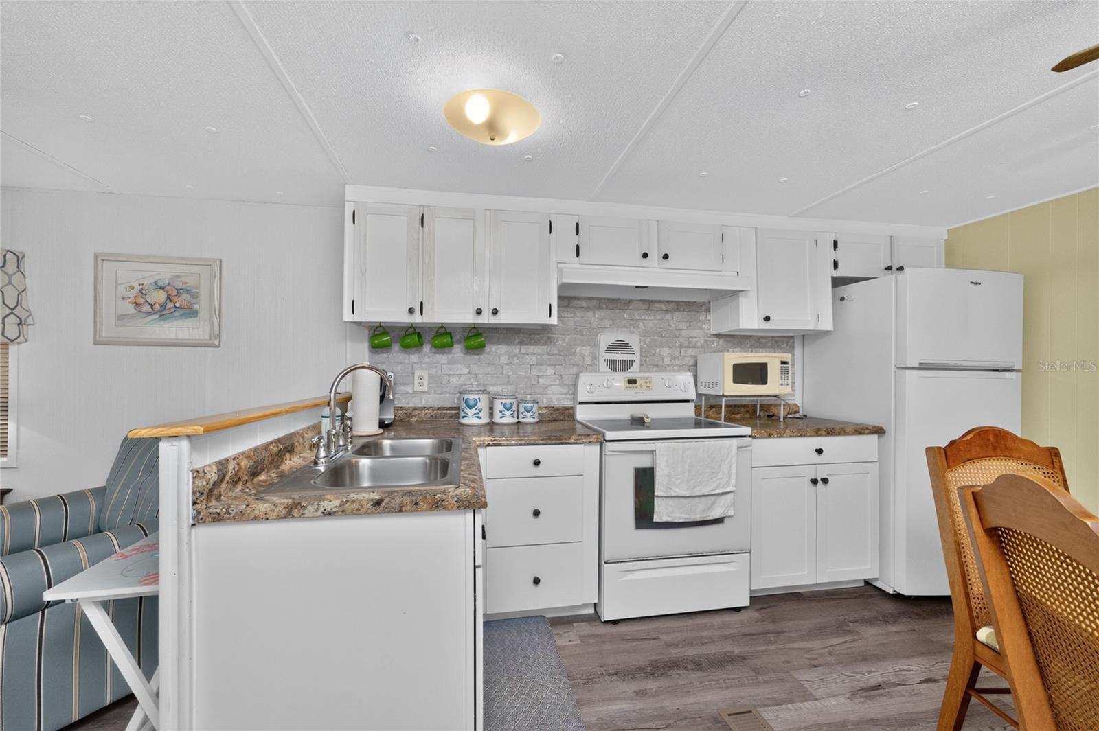 VILLAGE HOLIDAY LAKE - Residential