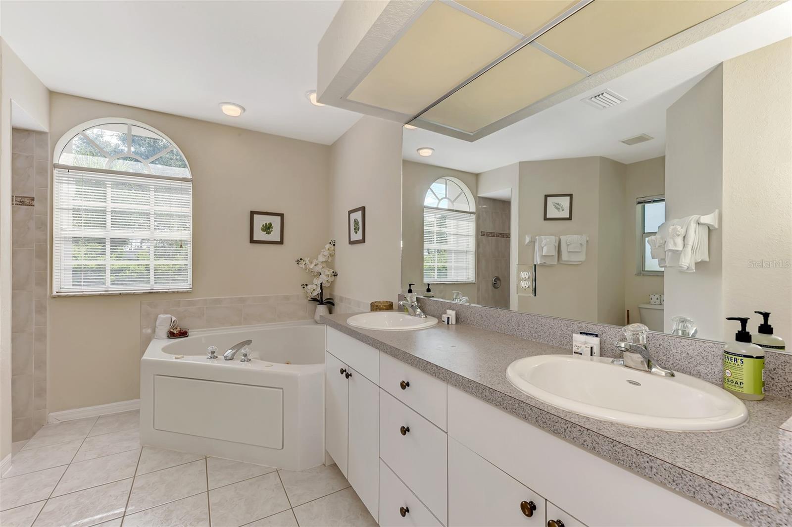 ROTONDA WEST LONG MEADOW - Residential