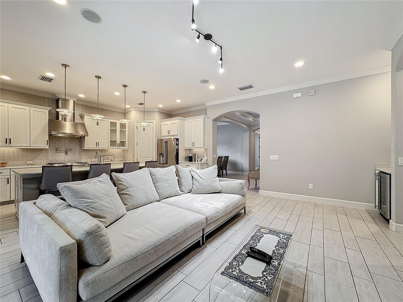 ARTISAN LAKES ESPLANADE PH I SP A-D - Residential