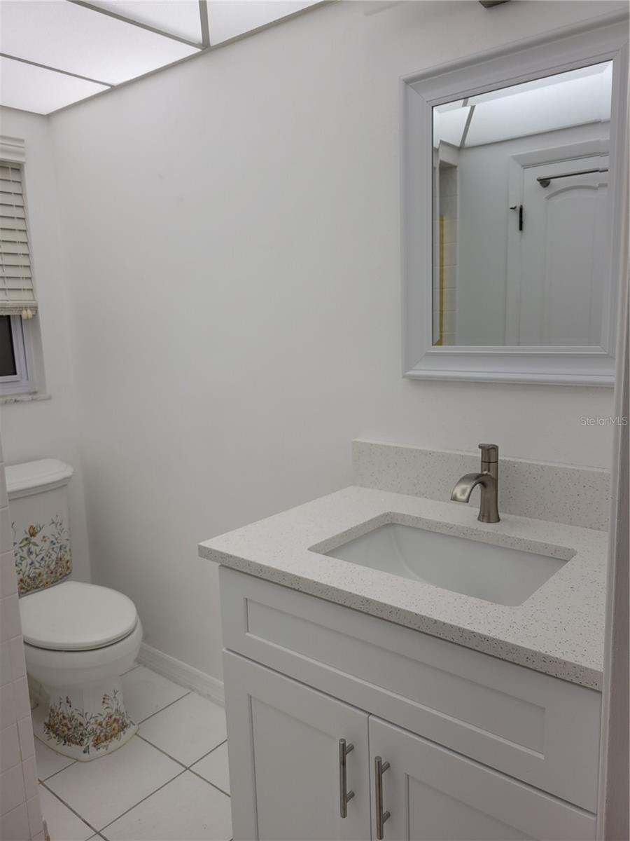 SHERWOOD MANOR - Residential Lease