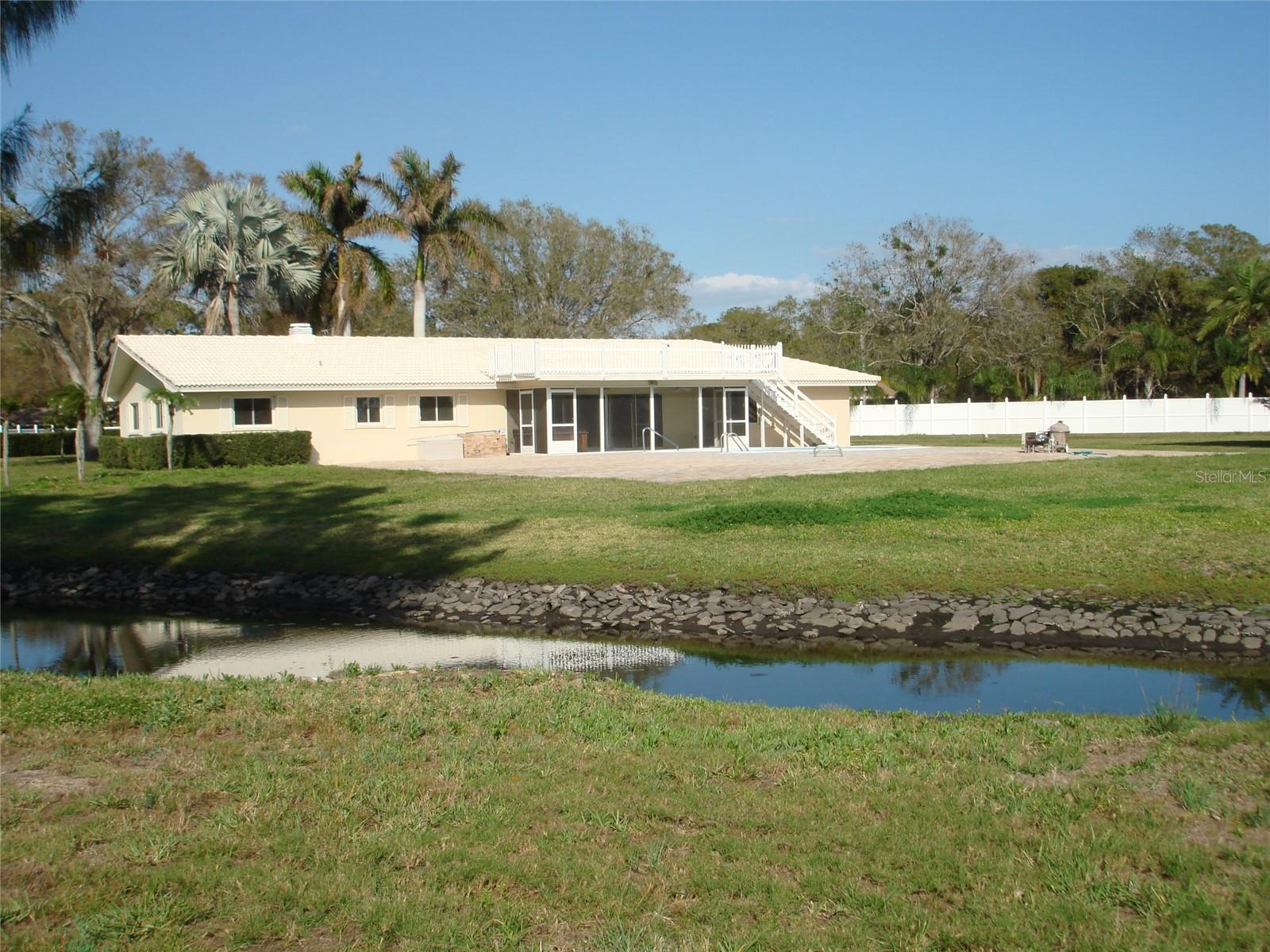 SHERWOOD MANOR - Residential Lease