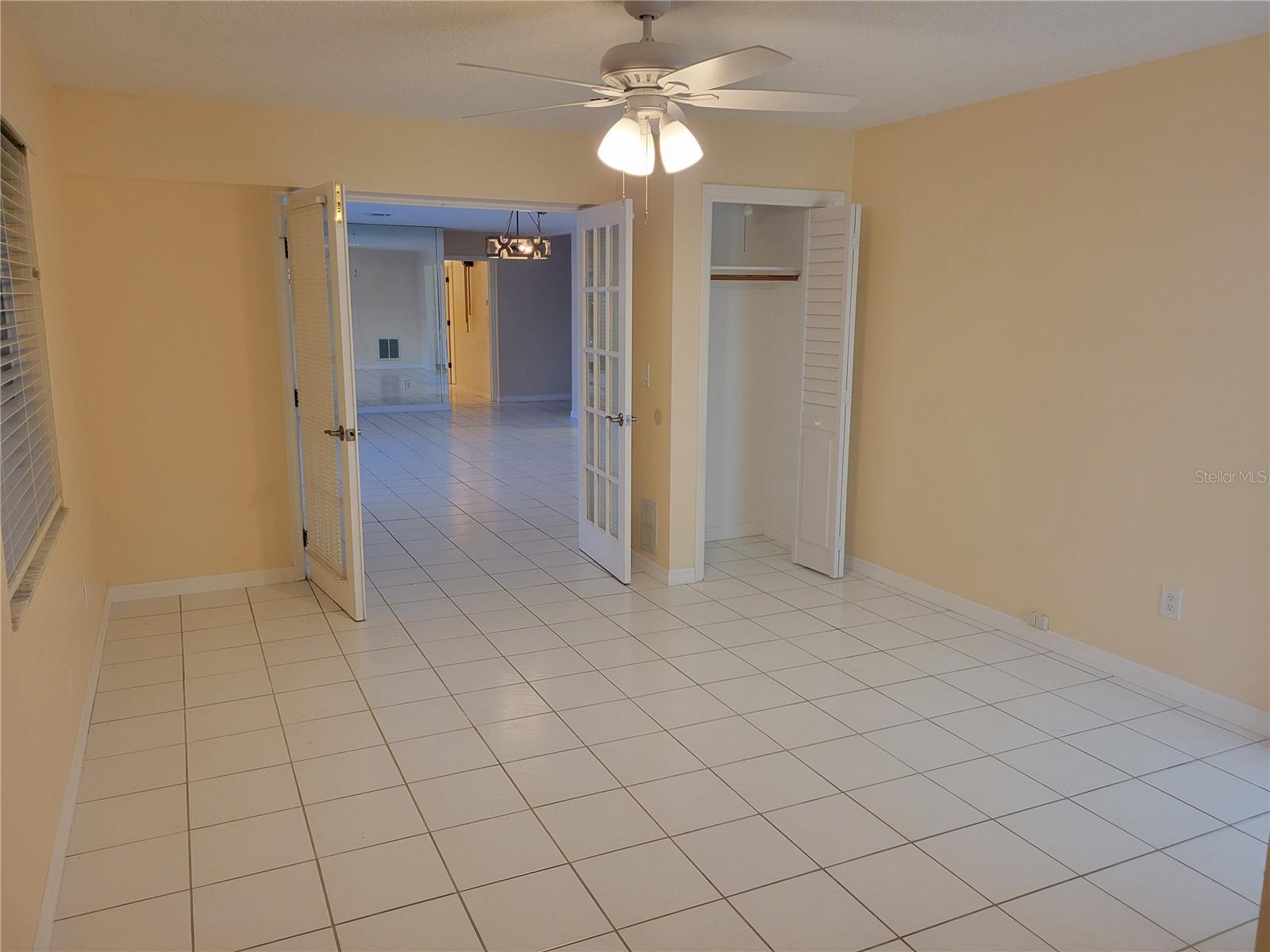 SHERWOOD MANOR - Residential Lease