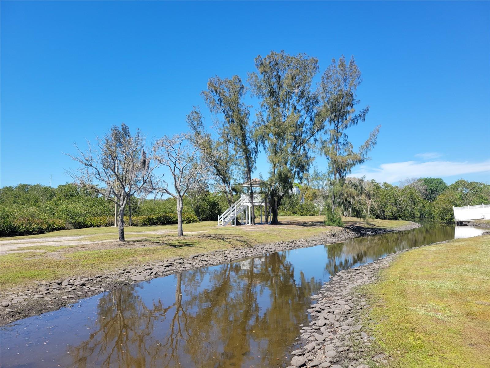 SHERWOOD MANOR - Residential Lease