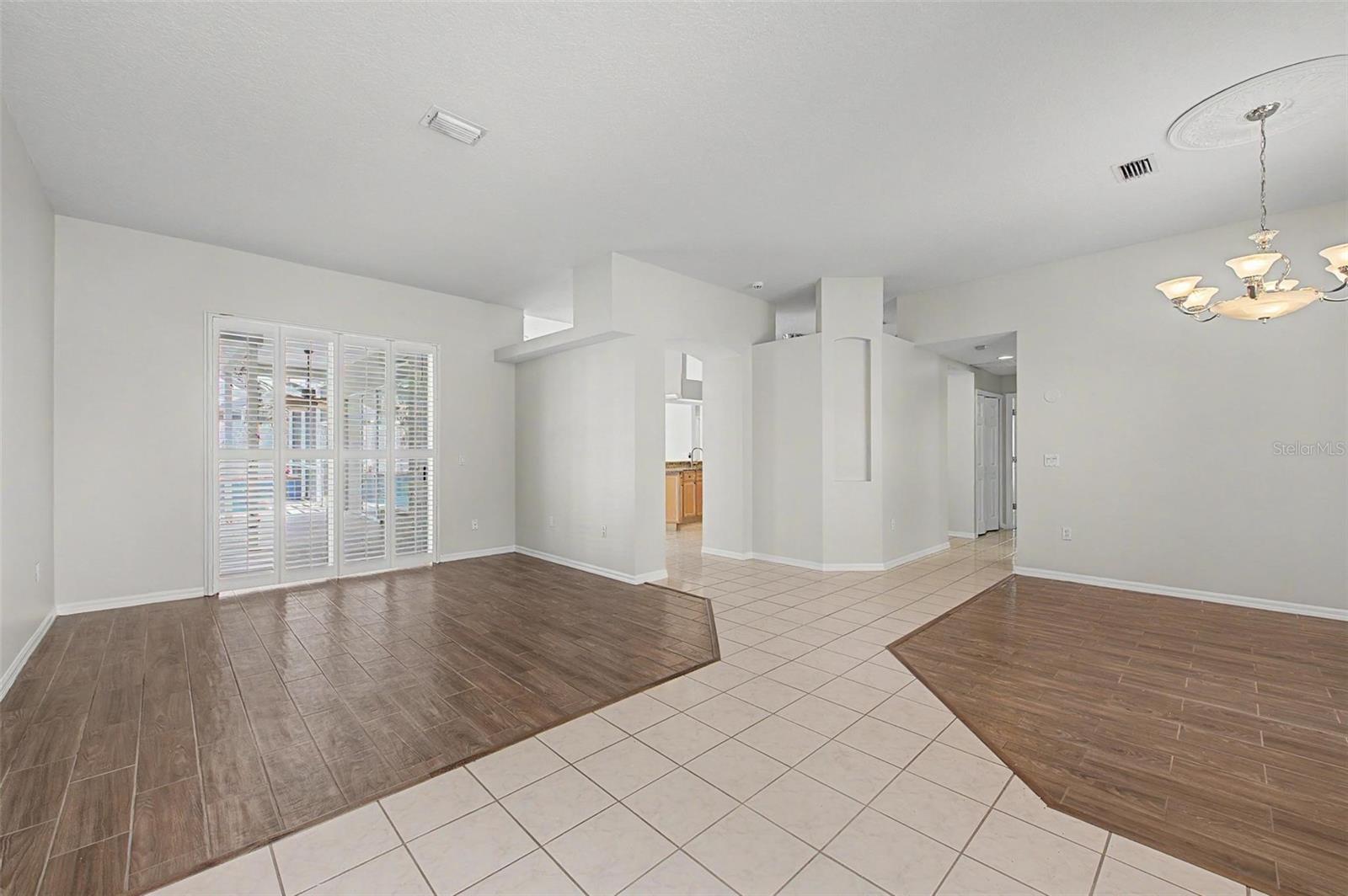 BLOOMINGDALE SEC AA GG UNI - Residential