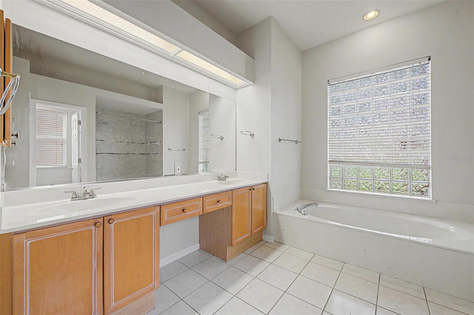 BLOOMINGDALE SEC AA GG UNI - Residential
