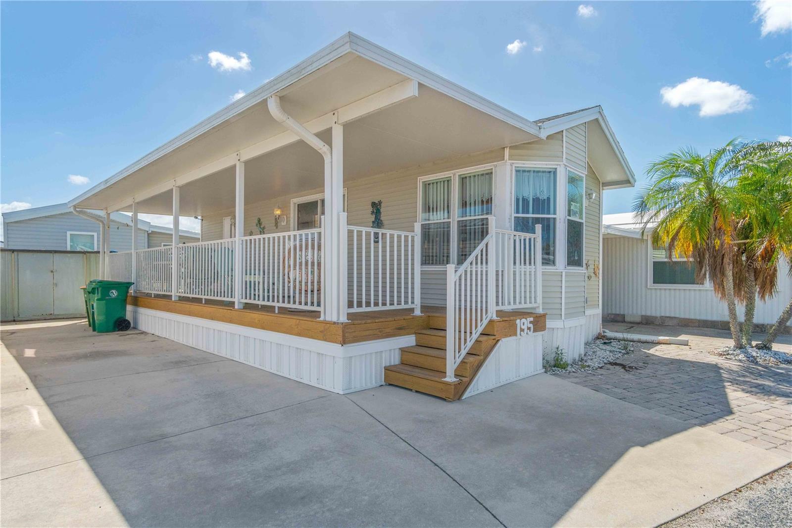 HOLIDAY TRAVEL PARK ENGLEWOOD - Residential