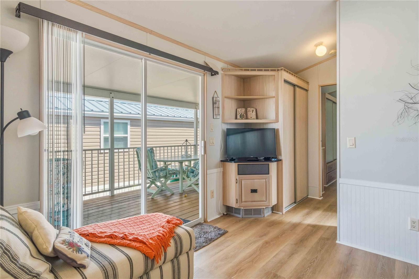 HOLIDAY TRAVEL PARK ENGLEWOOD - Residential
