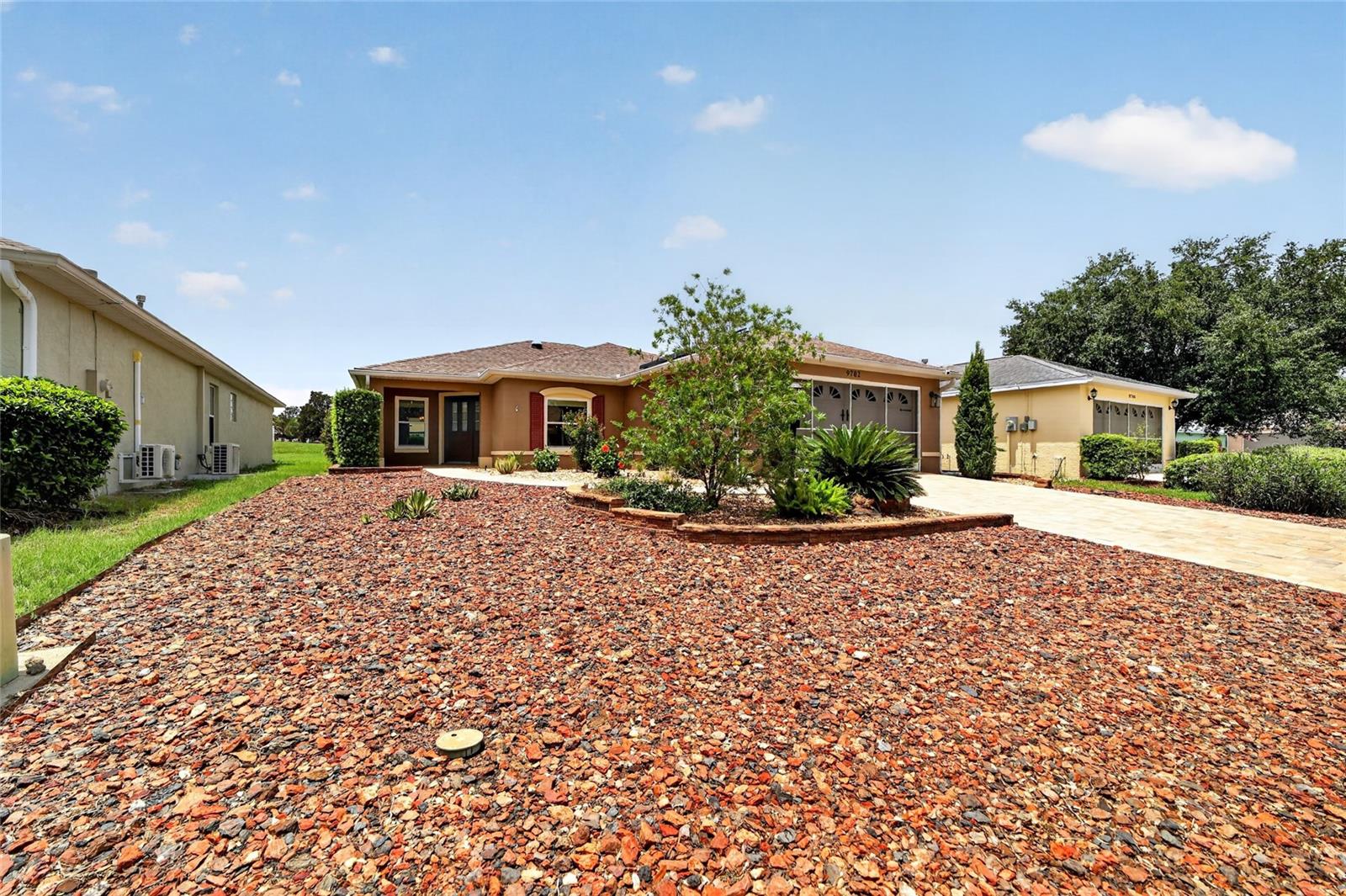 ON TOP OF THE WORLD - Residential