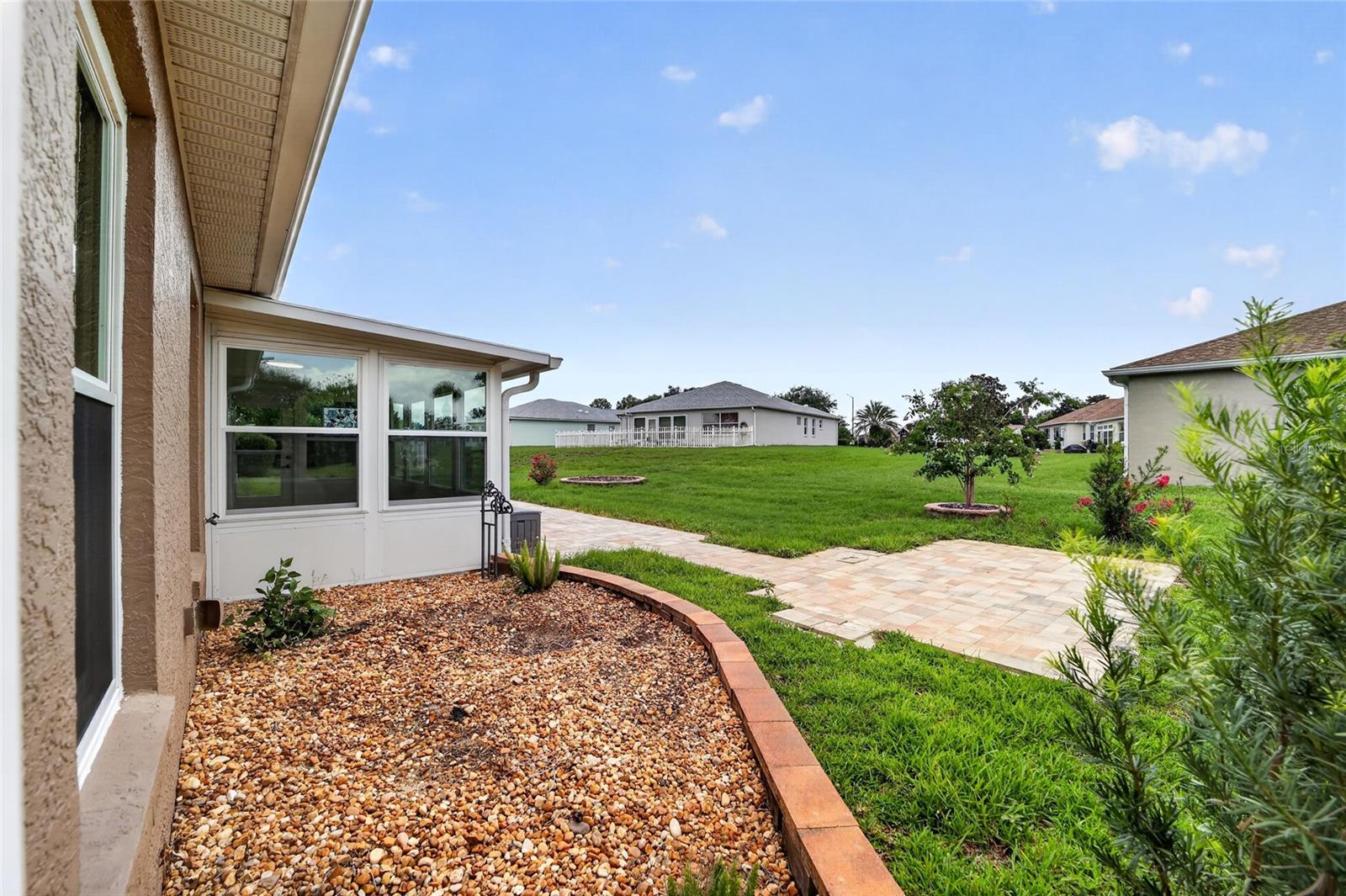 ON TOP OF THE WORLD - Residential