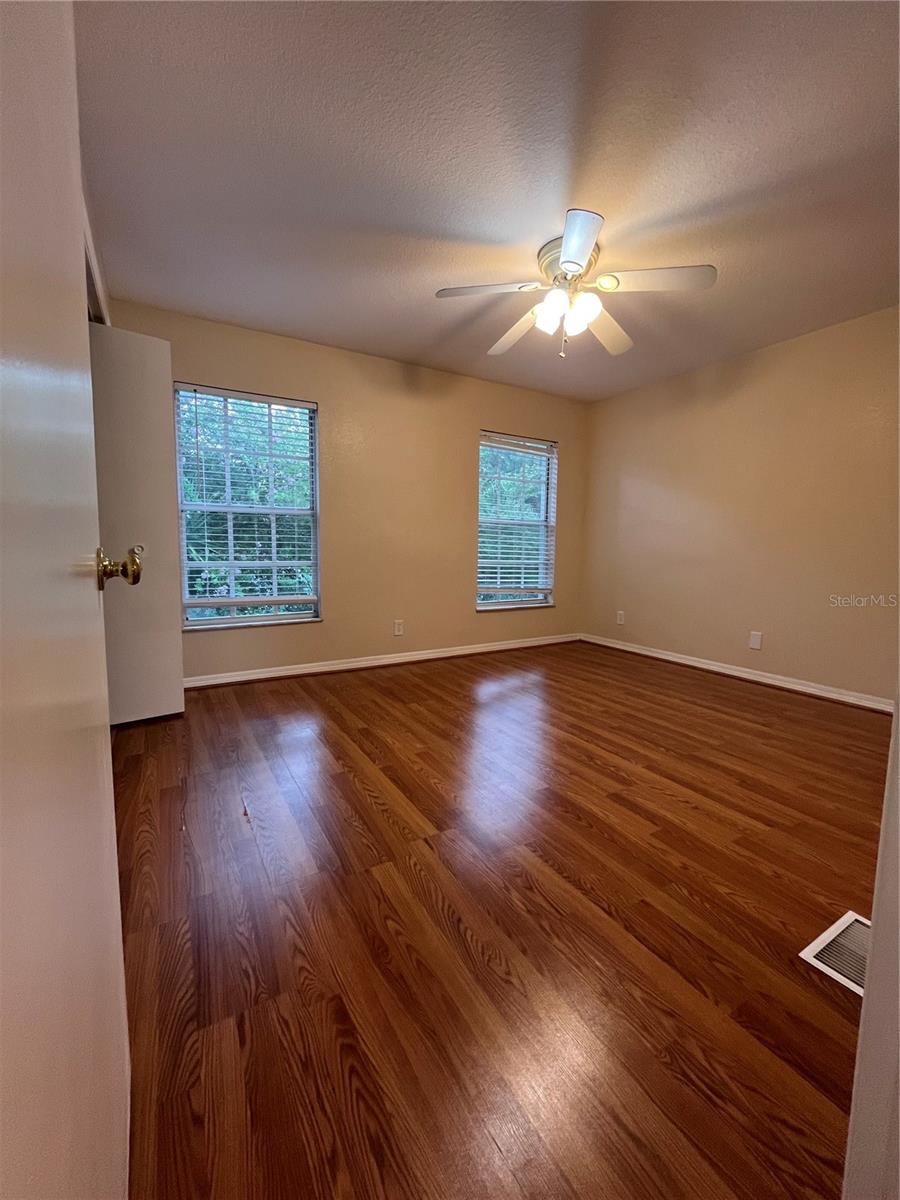 EMBASSY PARK TWNHMS CONDO - Residential Lease