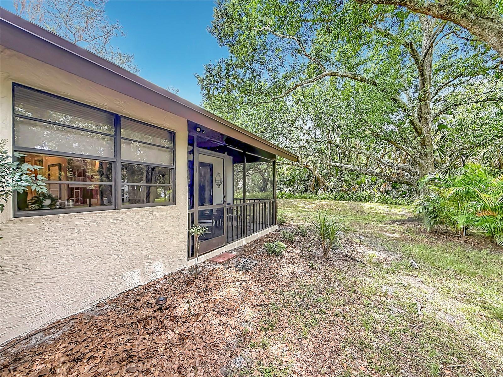 STRATHMORE GATE-EAST - Residential