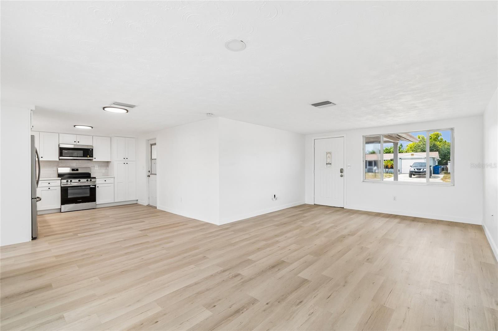 ALOHA GARDENS - Residential