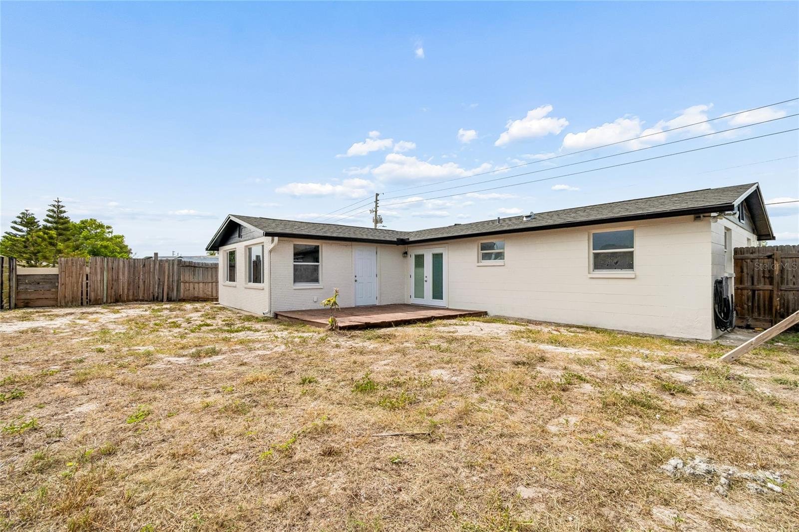 ALOHA GARDENS - Residential