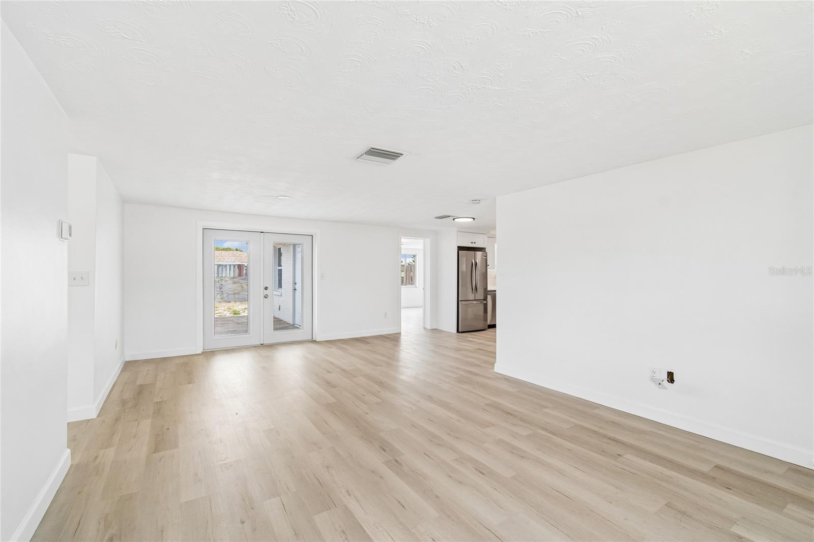 ALOHA GARDENS - Residential