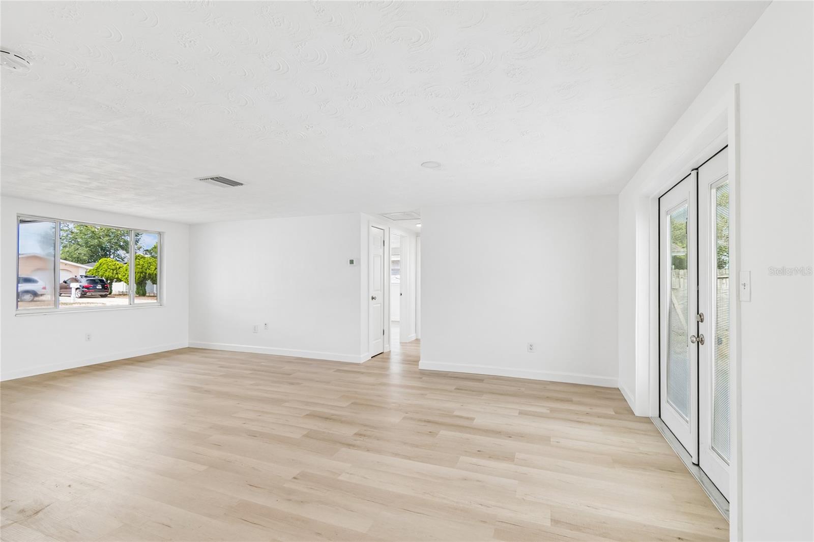 ALOHA GARDENS - Residential