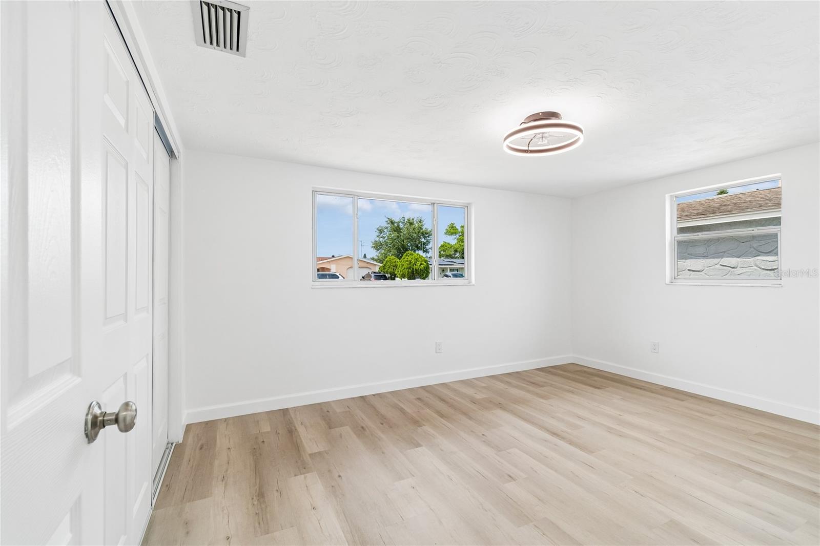 ALOHA GARDENS - Residential