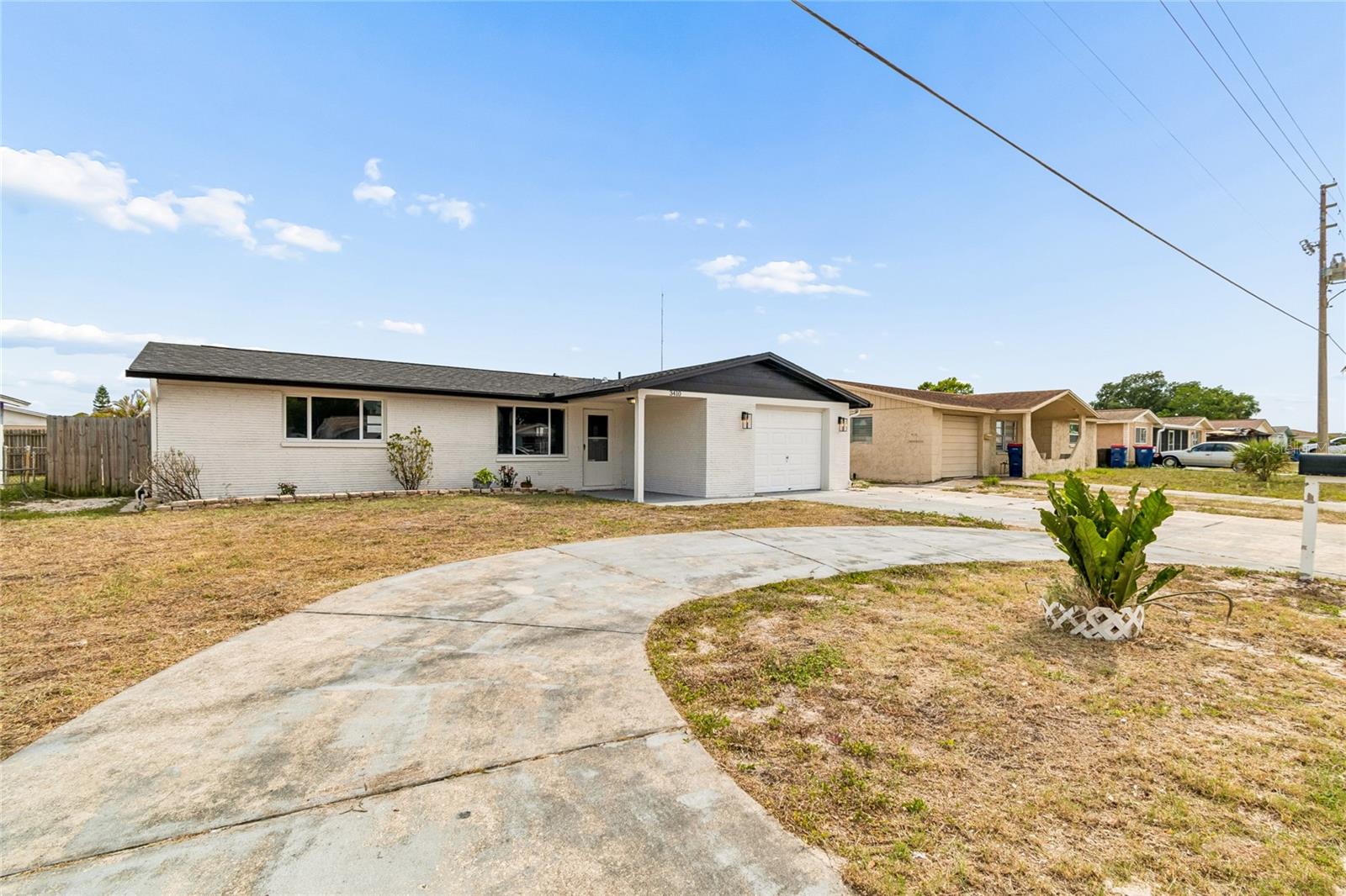ALOHA GARDENS - Residential