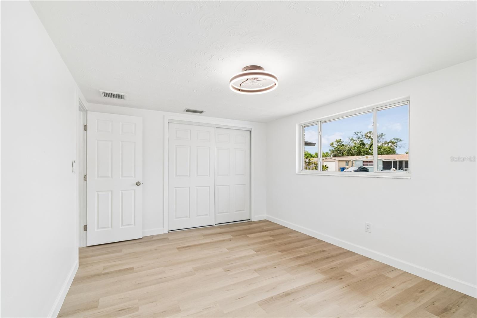 ALOHA GARDENS - Residential