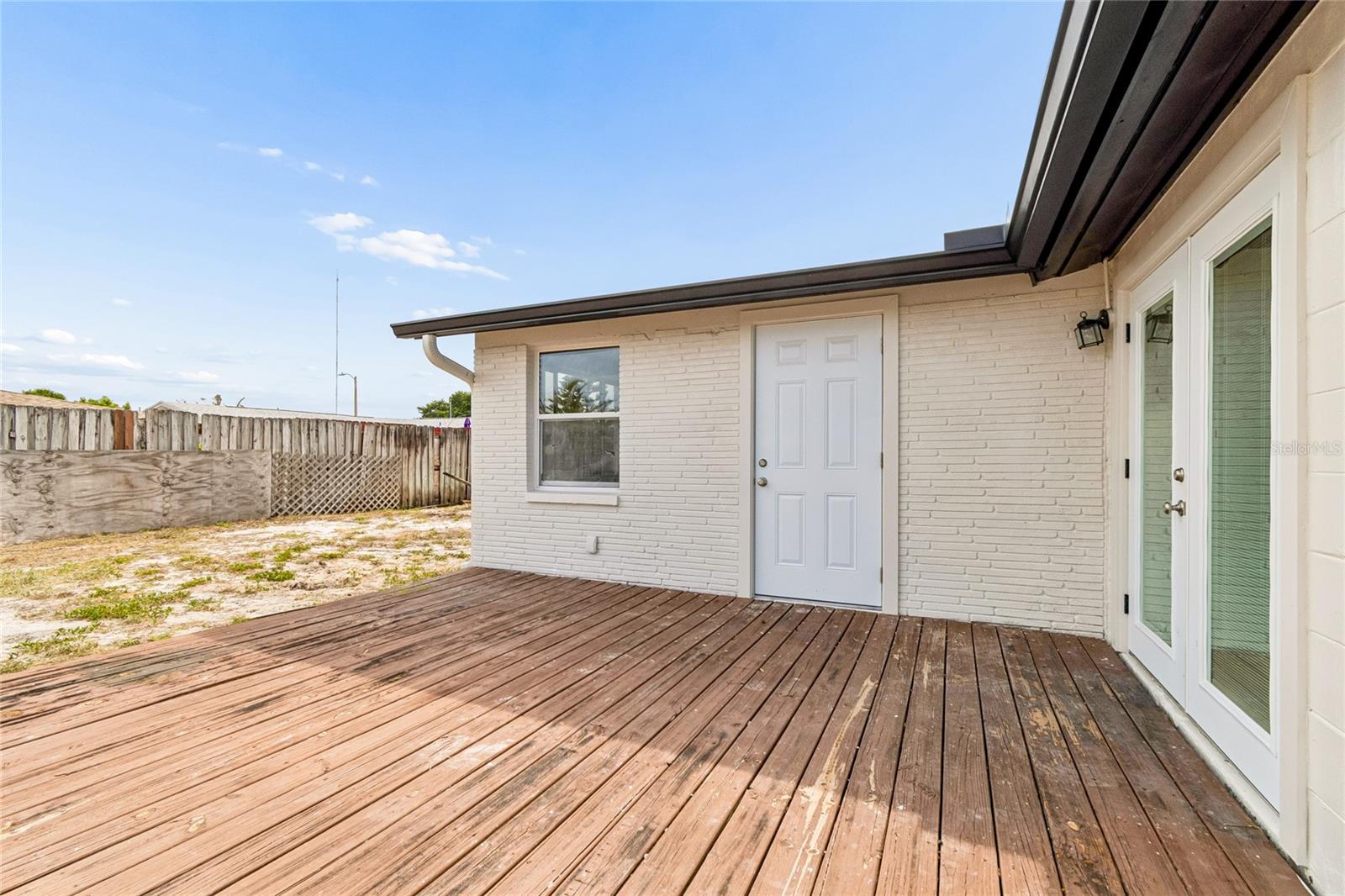 ALOHA GARDENS - Residential