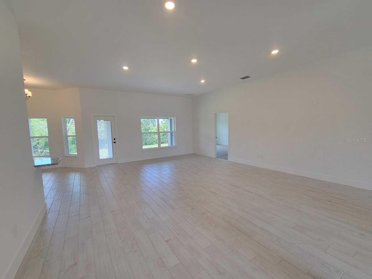 MARION OAKS UN 7 - Residential