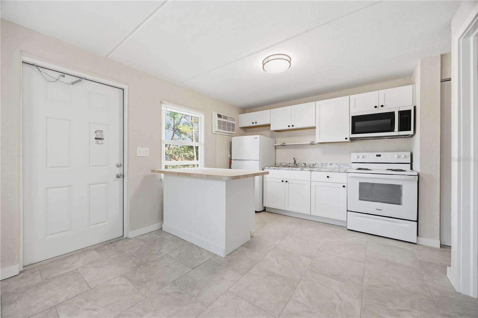 BAY STREET VILLAS - Residential Lease