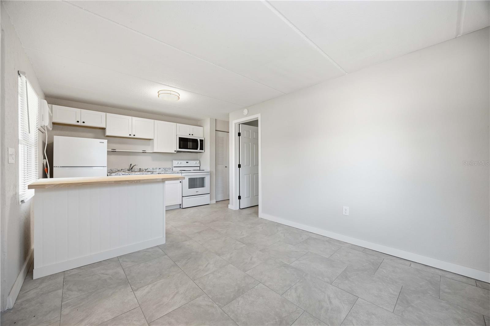 BAY STREET VILLAS - Residential Lease