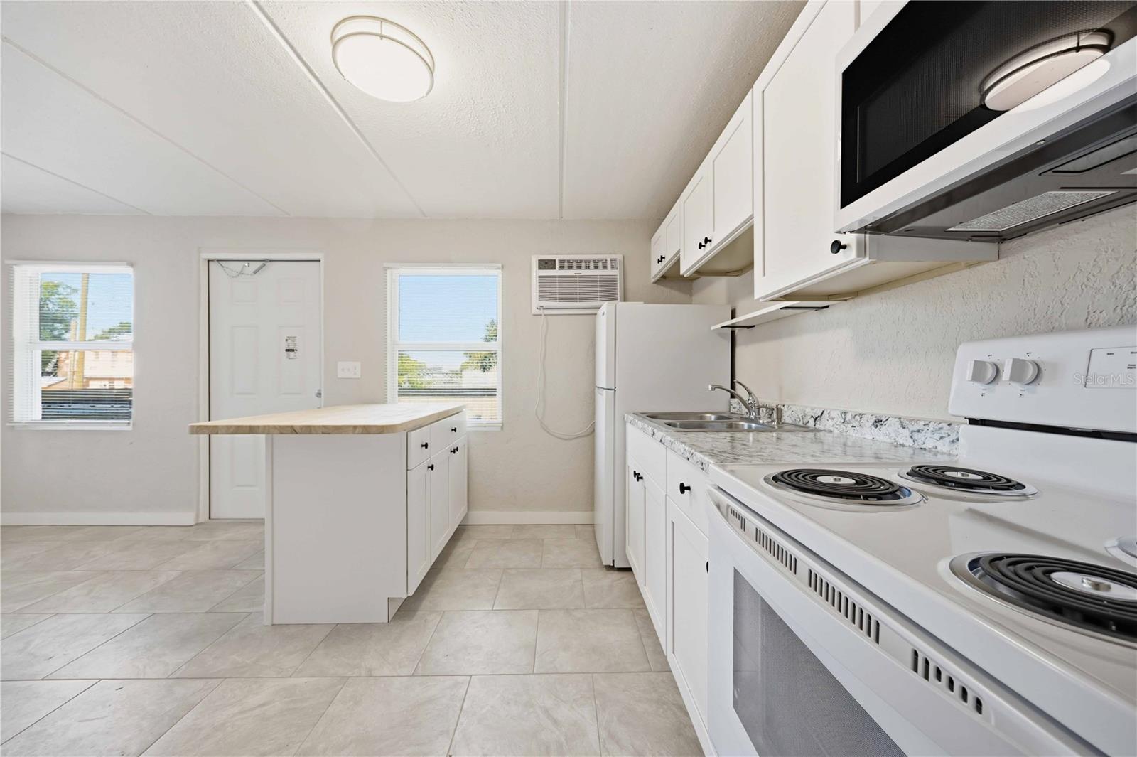BAY STREET VILLAS - Residential Lease