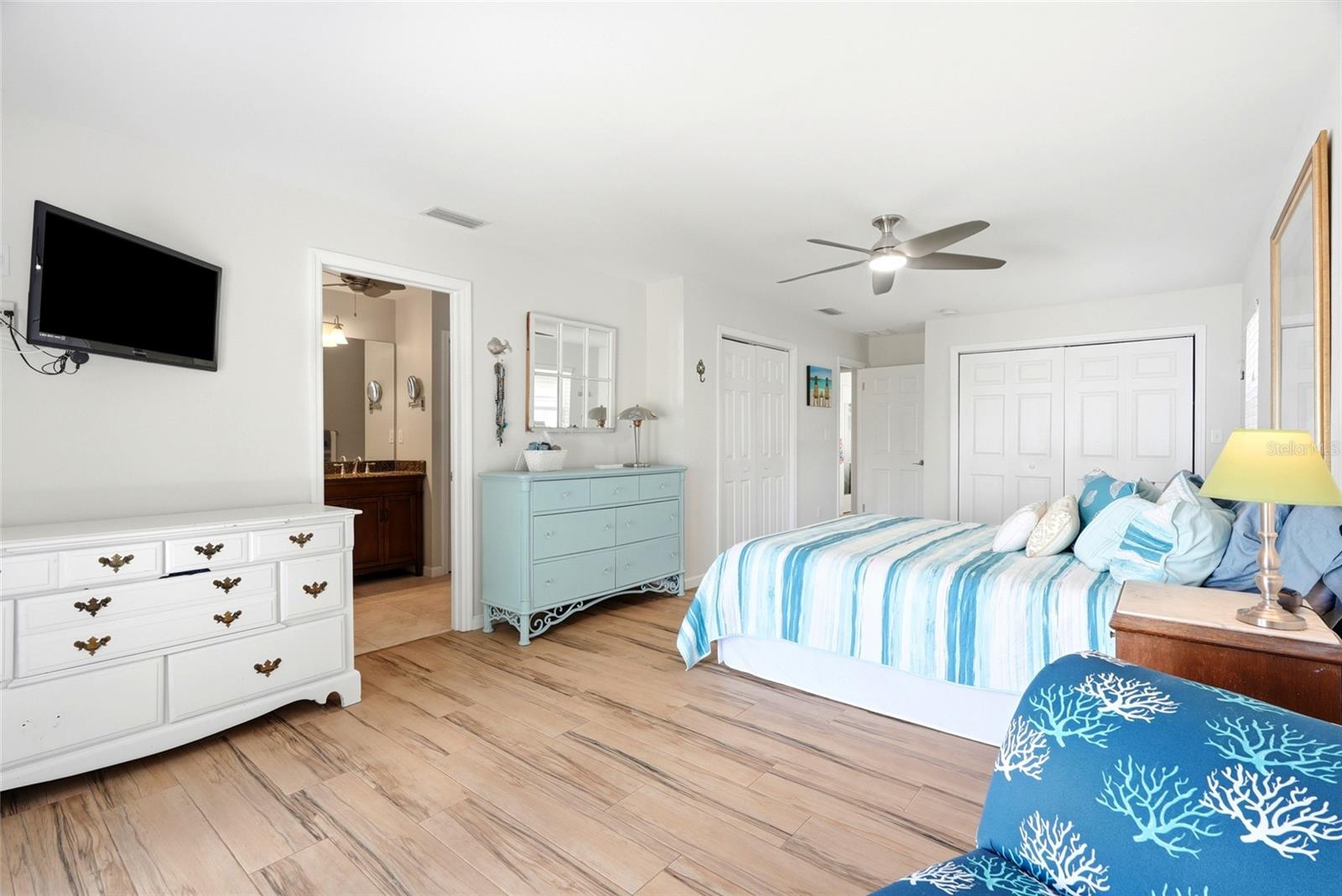 KENNETH CITY - Residential