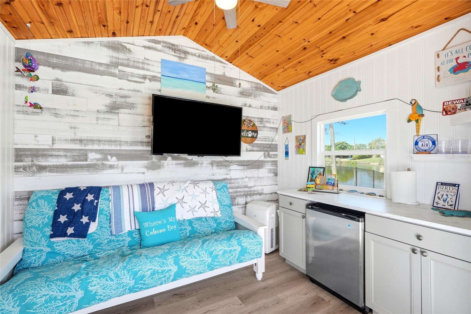 KENNETH CITY - Residential