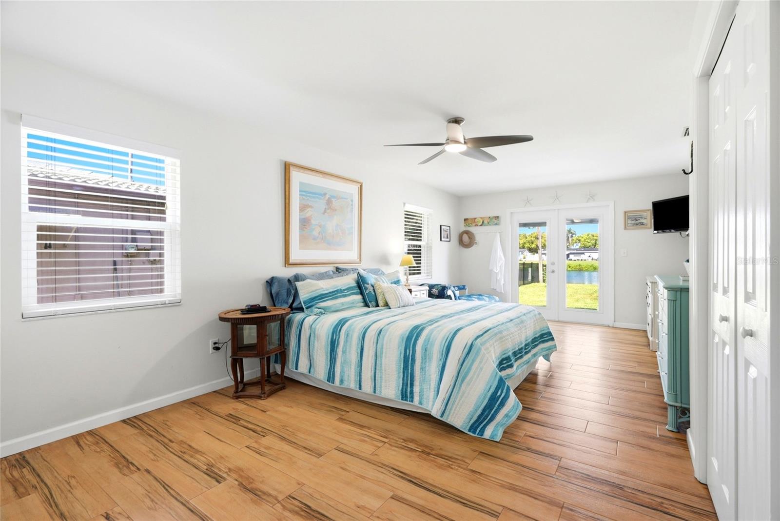 KENNETH CITY - Residential