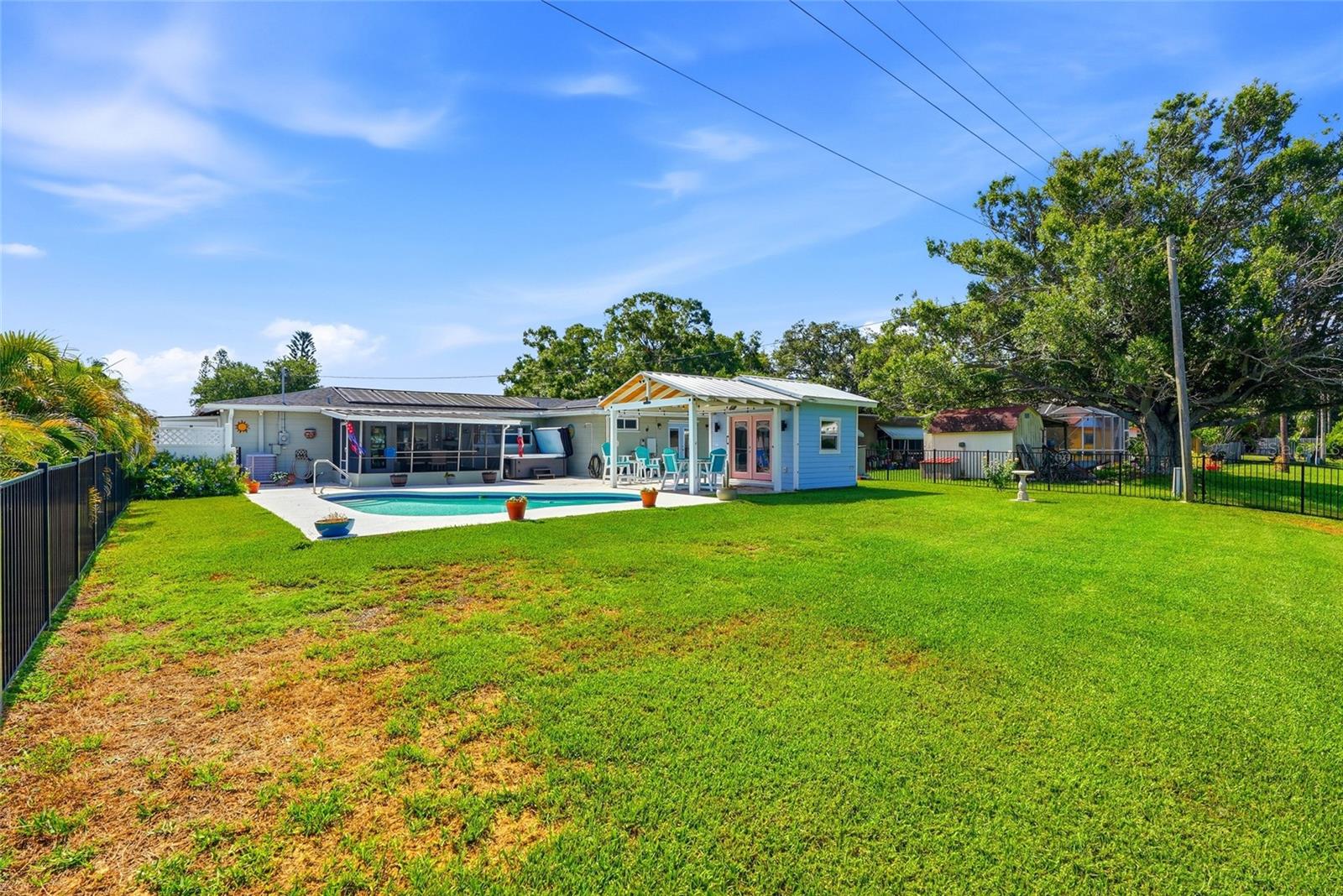 KENNETH CITY - Residential