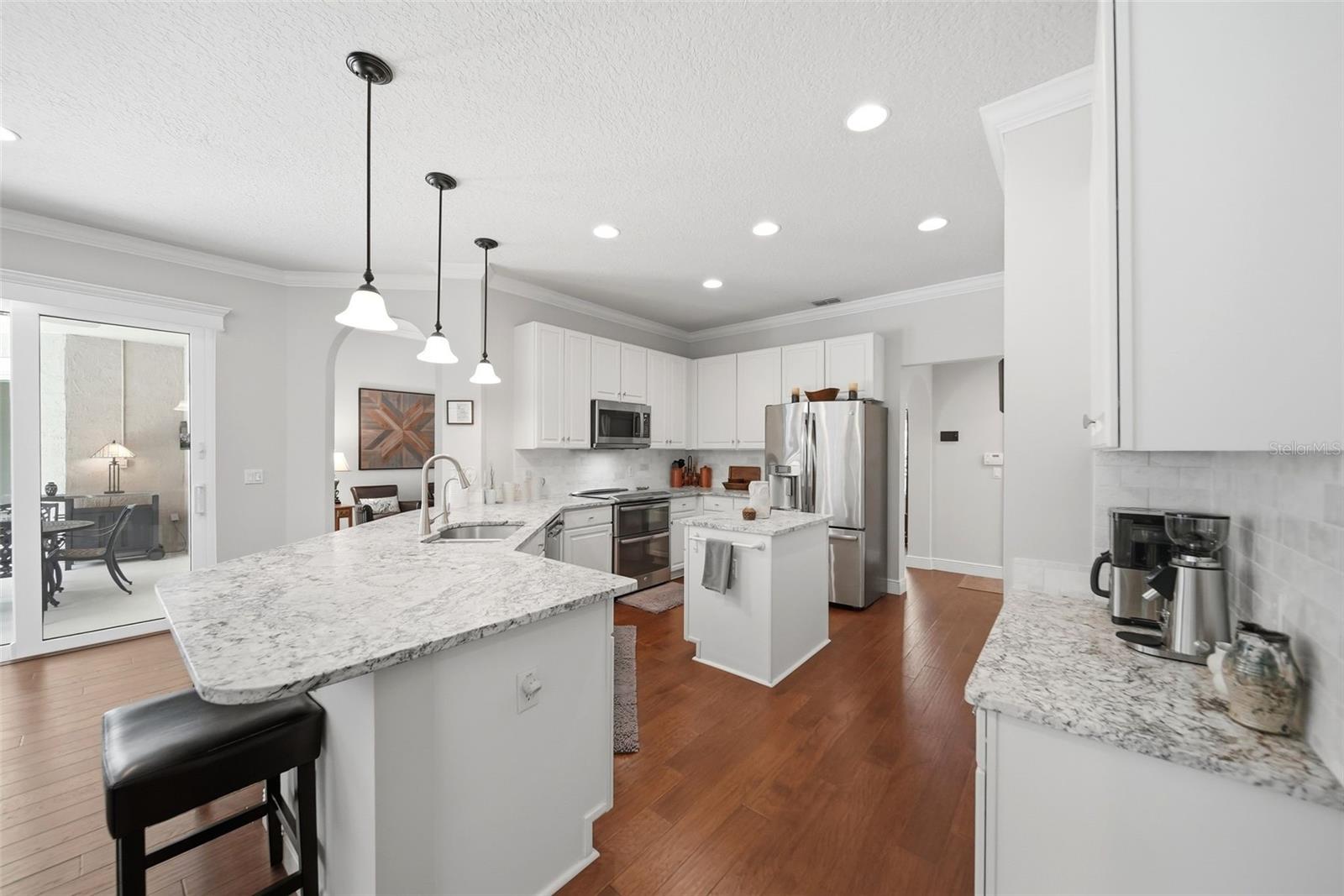 UNIVERSITY ESTATES - Residential