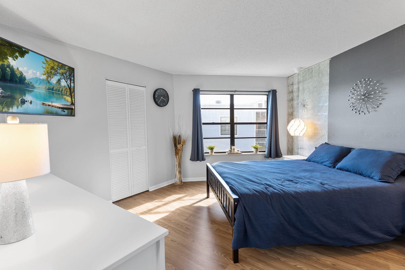 SOUTHPOINTE CONDO - Residential