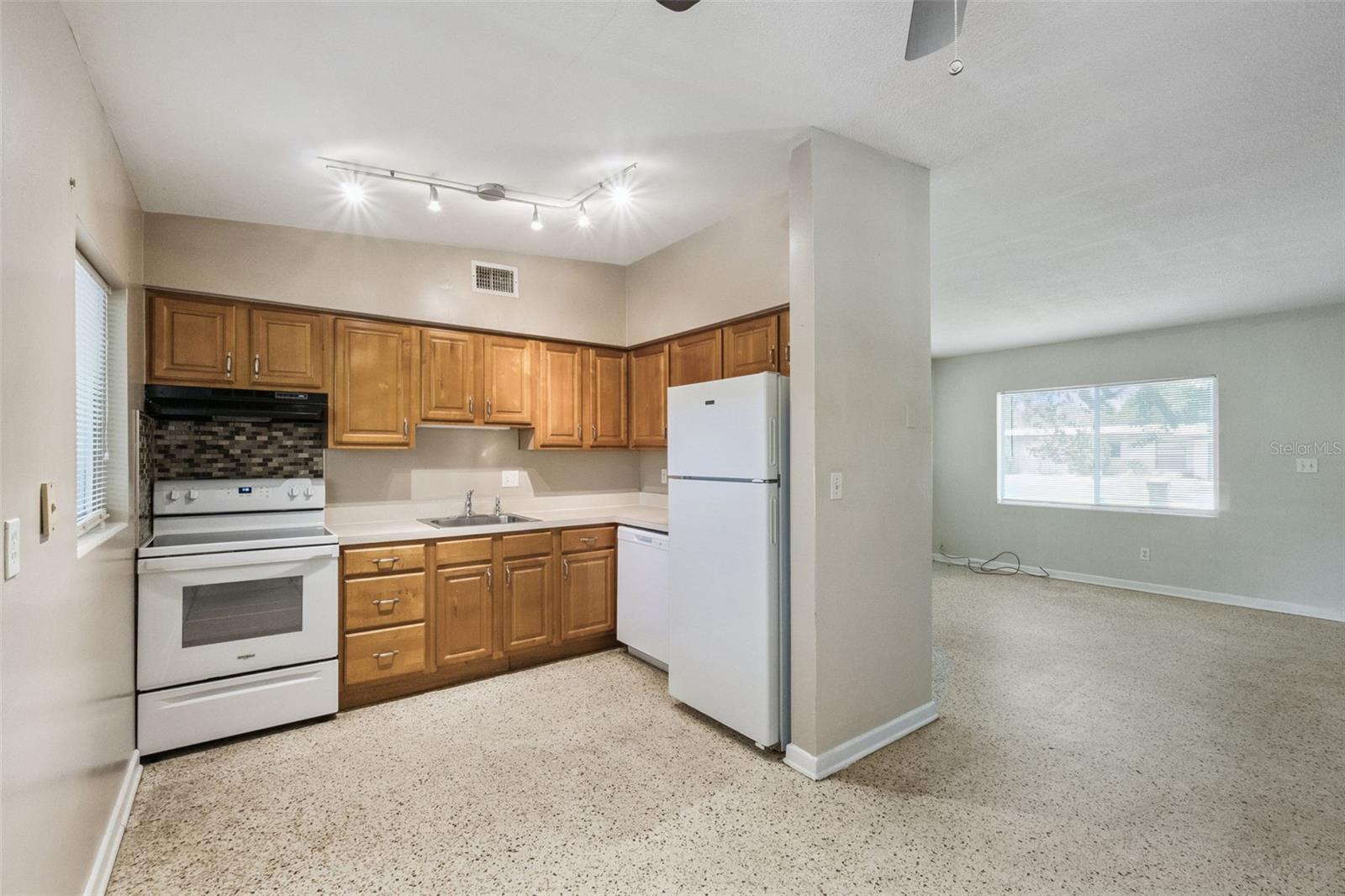 BEATRICE VILLAGE - Residential Lease
