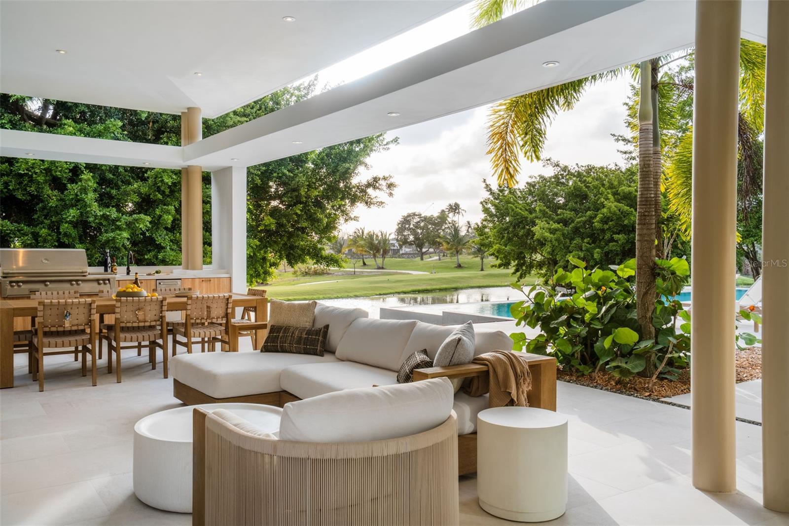 DORADO COUNTRY ESTATES - Residential